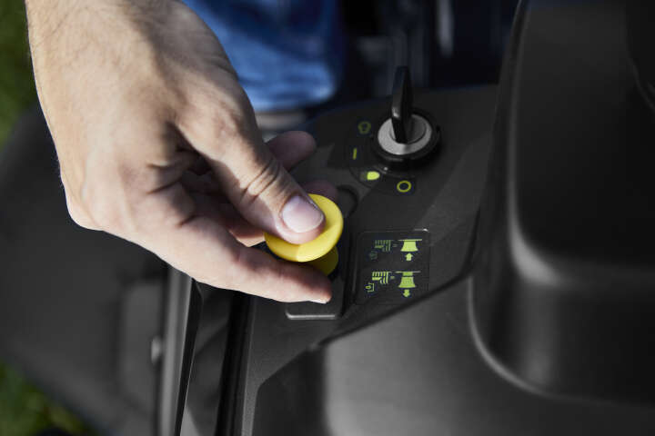 ALPINA Benzin-Rasentraktor AT3 98 A